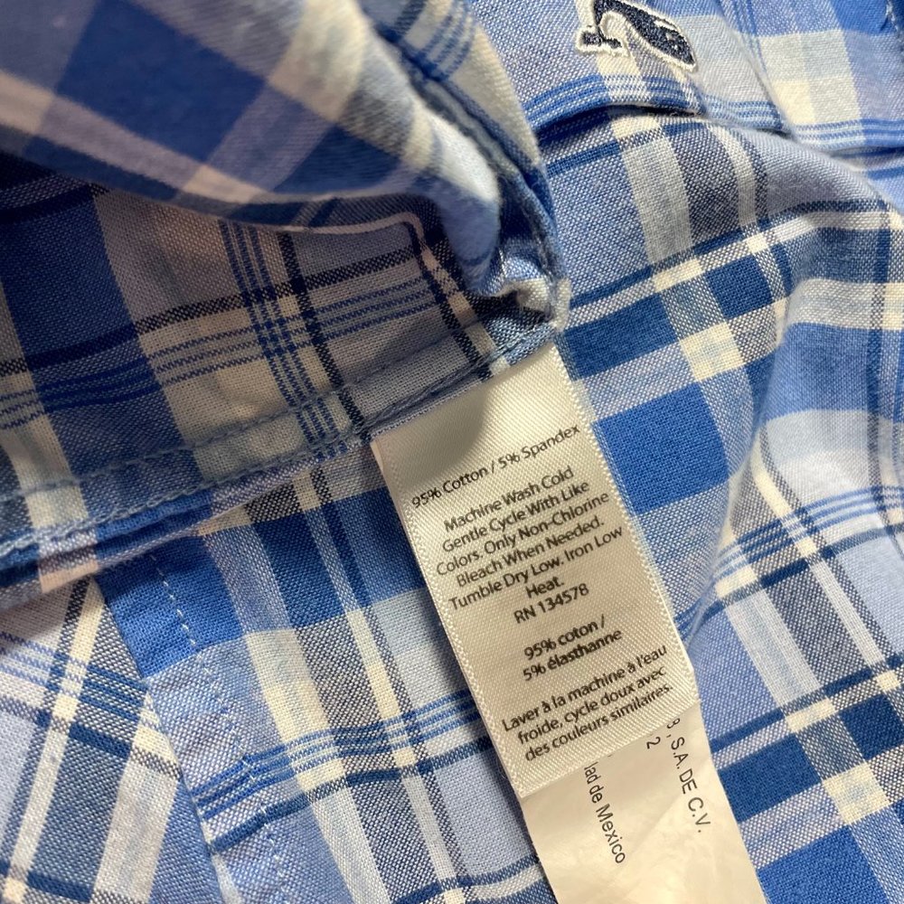 Vineyard Vines Short Sleeve Tucker Shirt - Blue and White Strip - Medium - Picture 5 of 5